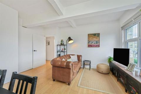 undefined, Adelina Grove, London E1