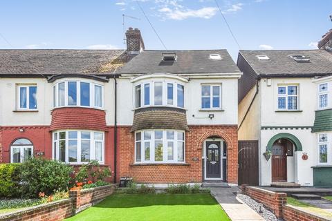4 bedroom end of terrace house for sale, Rochester Road, Gravesend, Kent, DA12