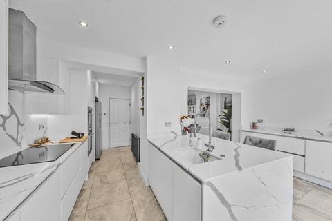 4 bedroom end of terrace house for sale, Rochester Road, Gravesend, Kent, DA12