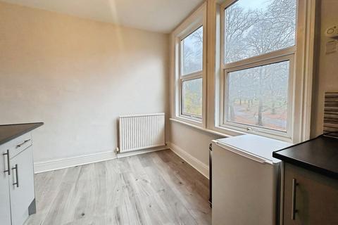 undefined, Waterloo Crescent, Nottingham NG7