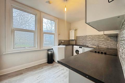 undefined, Waterloo Crescent, Nottingham NG7