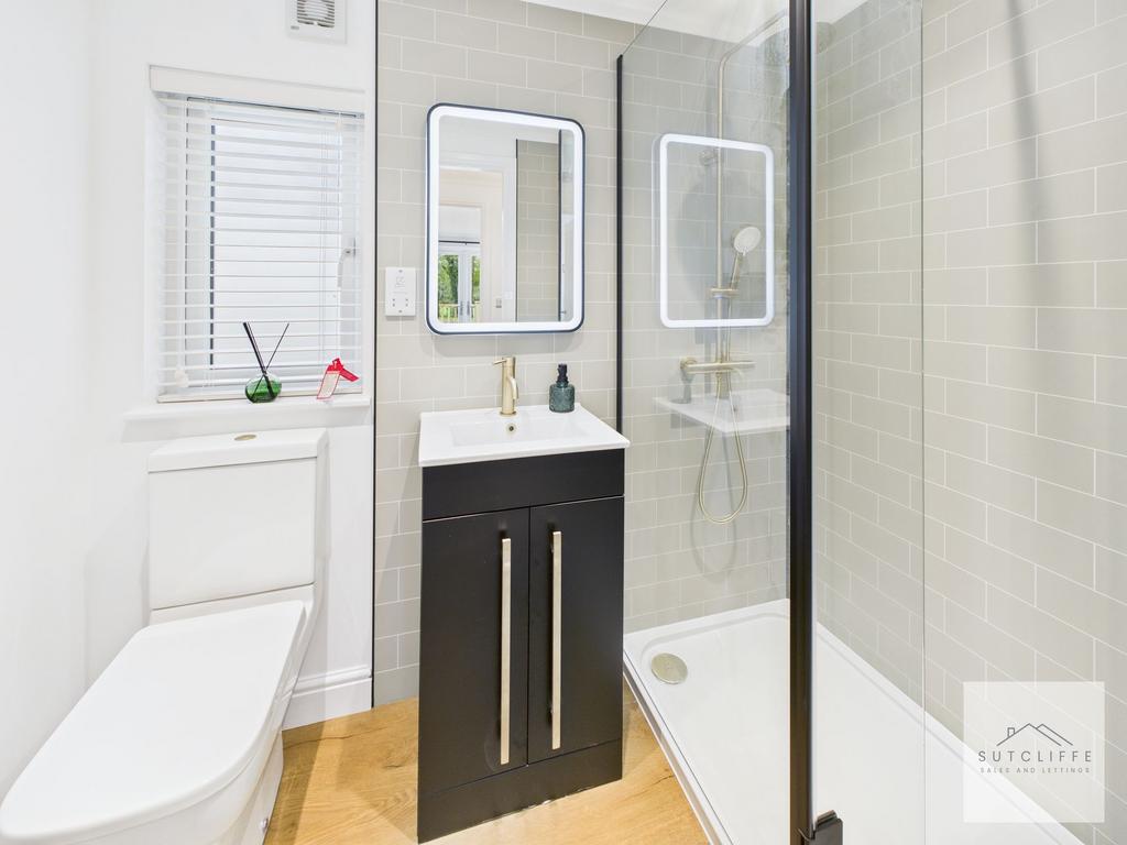 Walk in Wardrobe & En Suite