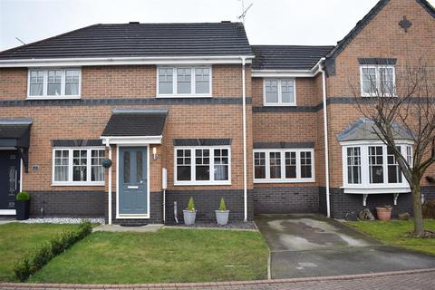 3 bedroom mews to rent, Conrad Close, Crewe
