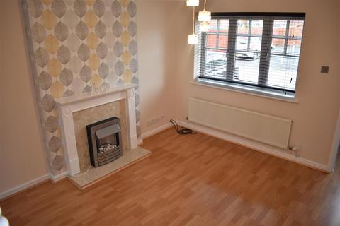 3 bedroom mews to rent, Conrad Close, Crewe