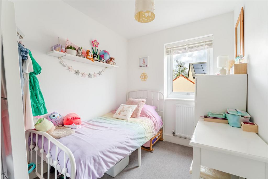 12 - bed 3.jpg