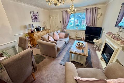undefined, Lismore Close, Great Billing, Northampton NN3
