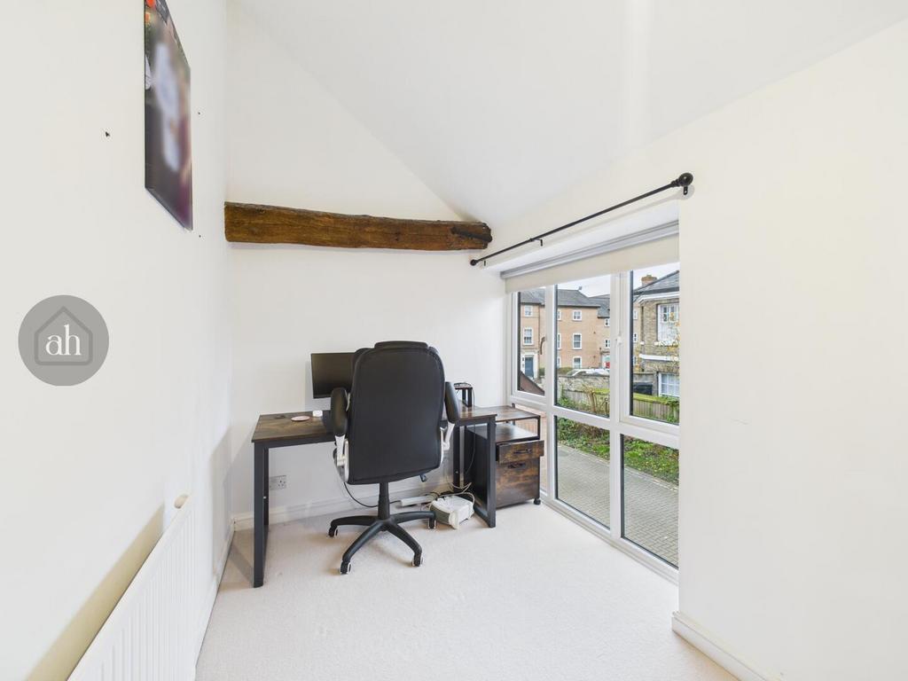 Study/Bedroom 2