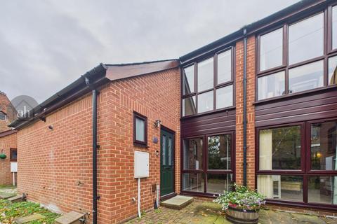 undefined, Oast Court, Southgate Street
