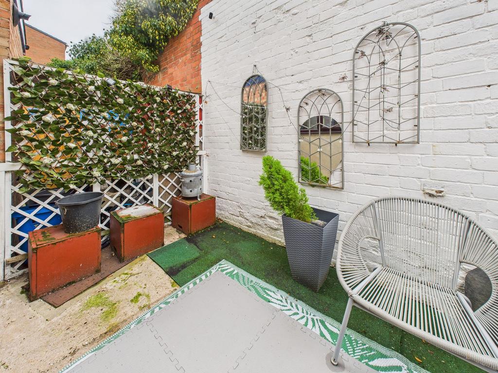 Rear Courtyard Garden