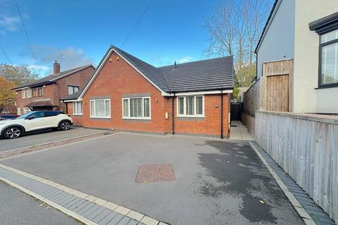 3 bedroom semi-detached bungalow for sale, Green Lanes, Wolverhampton WV14