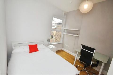 6 bedroom terraced house to rent, Davenport Avenue, Manchester, Greater Manchester, M20