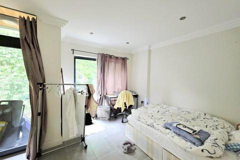 undefined, Sussex Way, Archway, N19