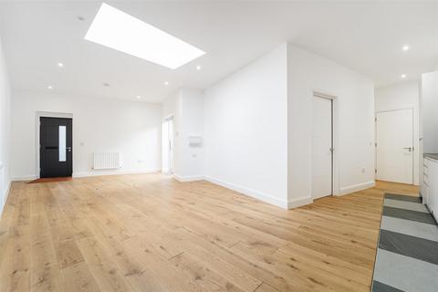 undefined, Beaconsfield Road, Ealing, W5