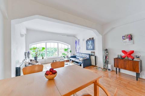 1 bedroom flat for sale, Regents Bridge Gardens, Vauxhall, London, SW8
