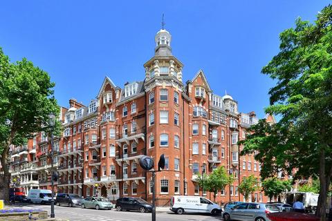 Campden Hill Road, Kensington, London, W8