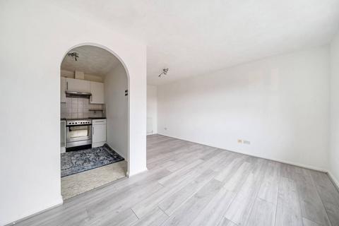 2 bedroom flat for sale, Shaftesbury Gardens, North Acton, London, NW10