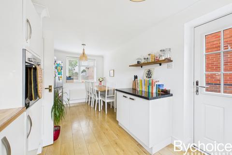 3 bedroom house for sale, Reynolds Close, Haverhill, Suffolk