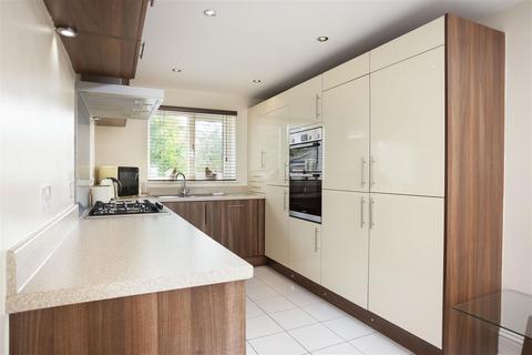 4 bedroom detached house for sale, Aspen Drive, Leeds LS14