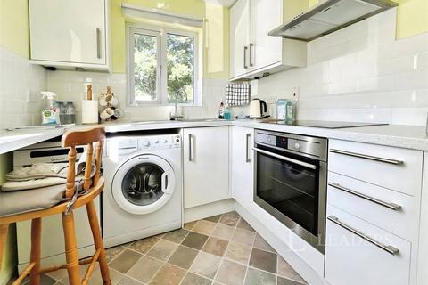 undefined, Lucerne Close, CB1