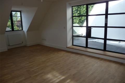 3 bedroom flat to rent, Old Bank House, Salisbury Square, Hatfield, AL9