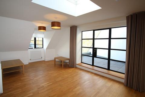 3 bedroom flat to rent, Old Bank House, Salisbury Square, Hatfield, AL9