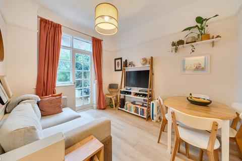 1 bedroom apartment for sale, Sutherland Square, London SE17