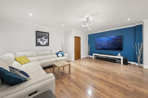 undefined, Firs Drive, Cranford, Hounslow TW5