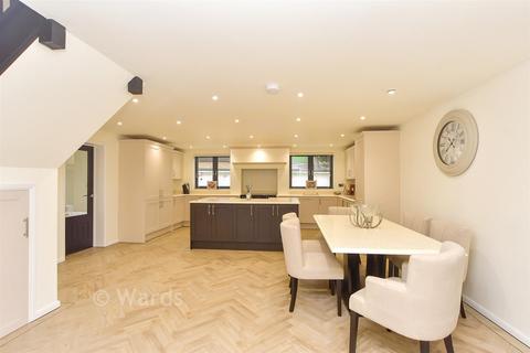 5 bedroom detached house for sale, Beechwood Drive, Meopham, Kent