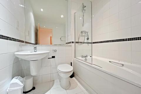 2 bedroom flat to rent, Merchants Quay, East Street, Leeds