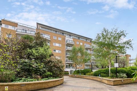 Smugglers Way, London SW18