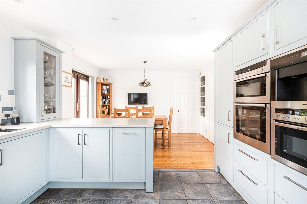 Kitchen/Breakfast Rm