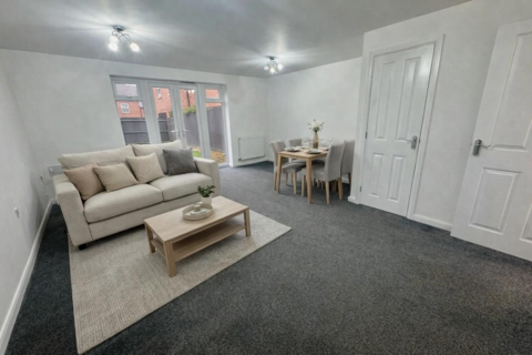 3 bedroom semi-detached house for sale, Croydon Close, Swadlincote DE11