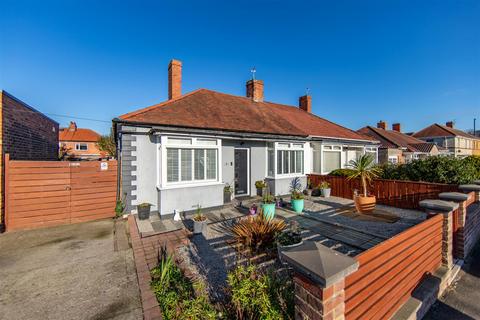 2 bedroom semi-detached bungalow for sale, Woodlands Park Villas, North Gosforth, NE13