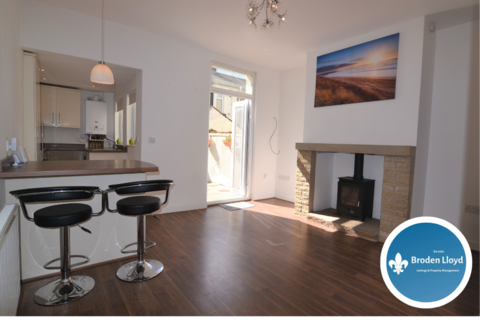 2 bedroom terraced house to rent, Walton Street, Barrowford BB9