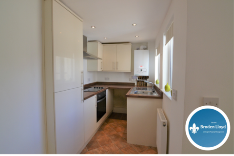 2 bedroom terraced house to rent, Walton Street, Barrowford BB9