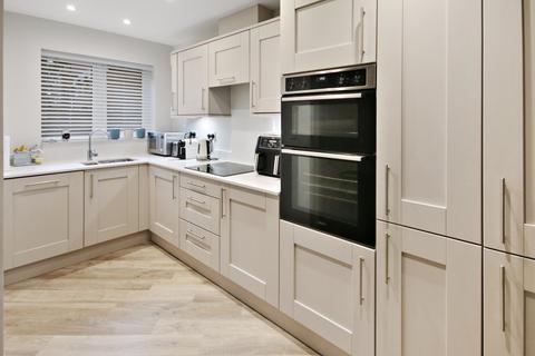 2 bedroom duplex for sale, Mortain Road, Felbridge, East Grinstead, RH19