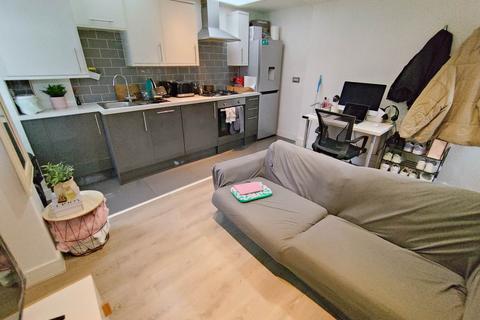 1 bedroom flat to rent, Woodville Road, Cathays,