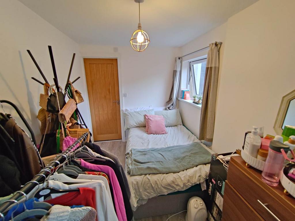 Bedroom (1)