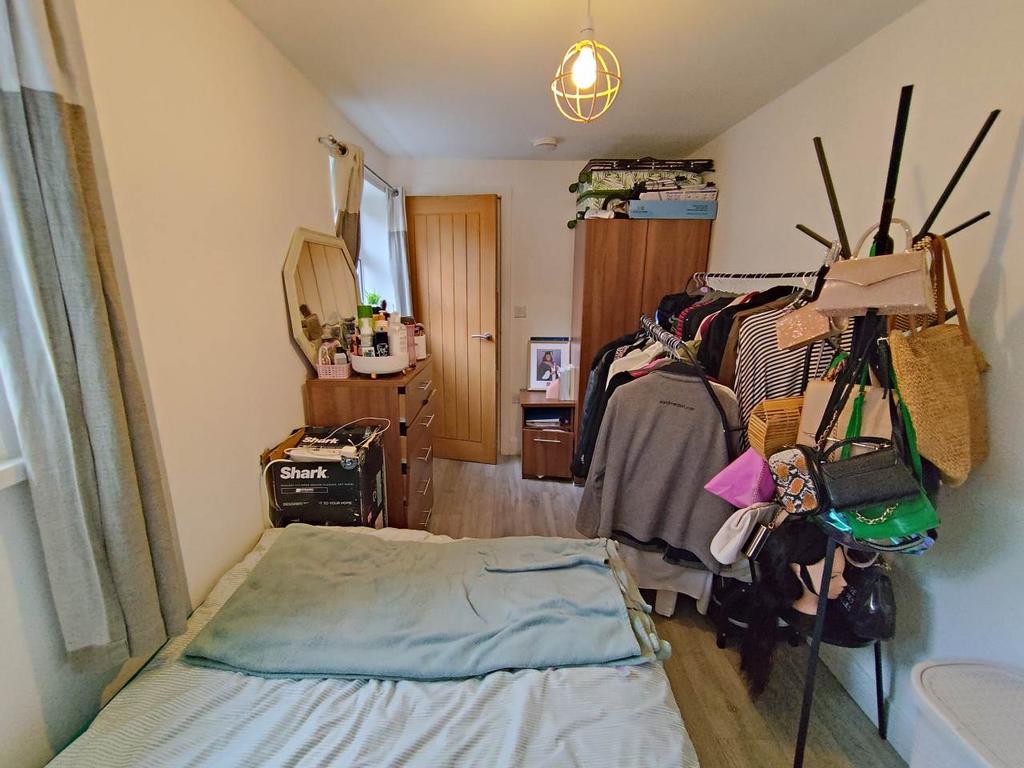 Bedroom (2)