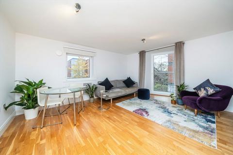 126 Holland Gardens, Brentford, TW8 0AZ