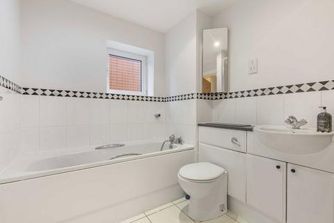 126 Holland Gardens, Brentford, TW8 0AZ