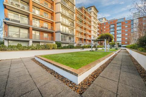 126 Holland Gardens, Brentford, TW8 0AZ