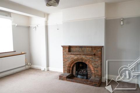 4 bedroom semi-detached house for sale, Shepherds Lane, Dartford, Kent