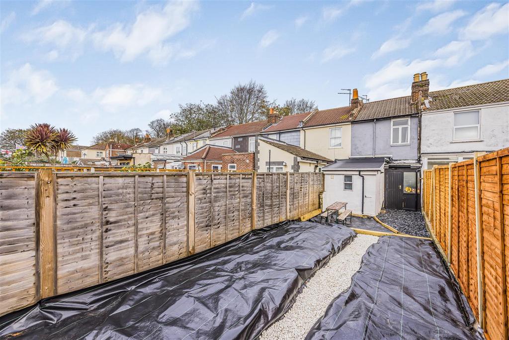 52 Alver Road PO1 5 HW-Portico Marketing-Sold By-19.j