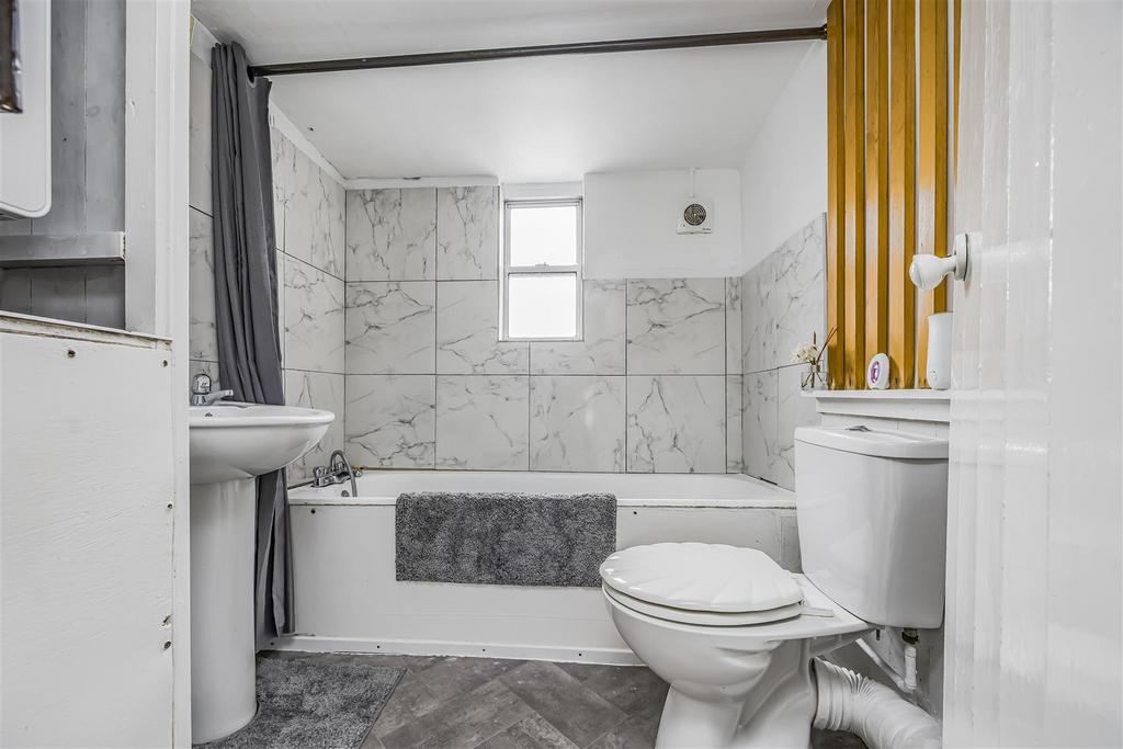 52 Alver Road PO1 5 HW-Portico Marketing-Sold By-10.j