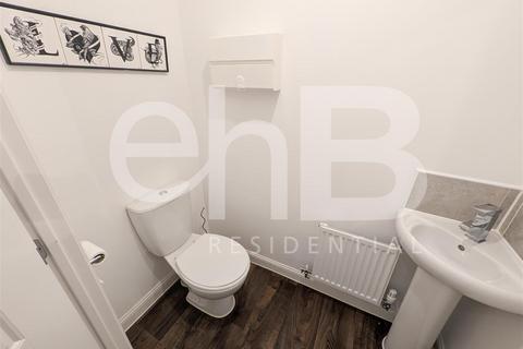 undefined, Eden Road, Warwick