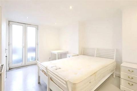 3 bedroom apartment to rent, Hornsey Road, London, N19