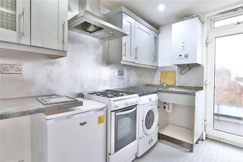 3 bedroom apartment to rent, Hornsey Road, London, N19