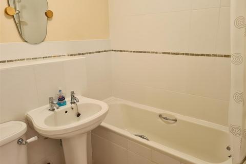 1 bedroom flat for sale, Kingswood Court, Grove Avenue, Wilmslow