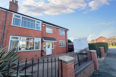 Leamington Road, Eccles, M30